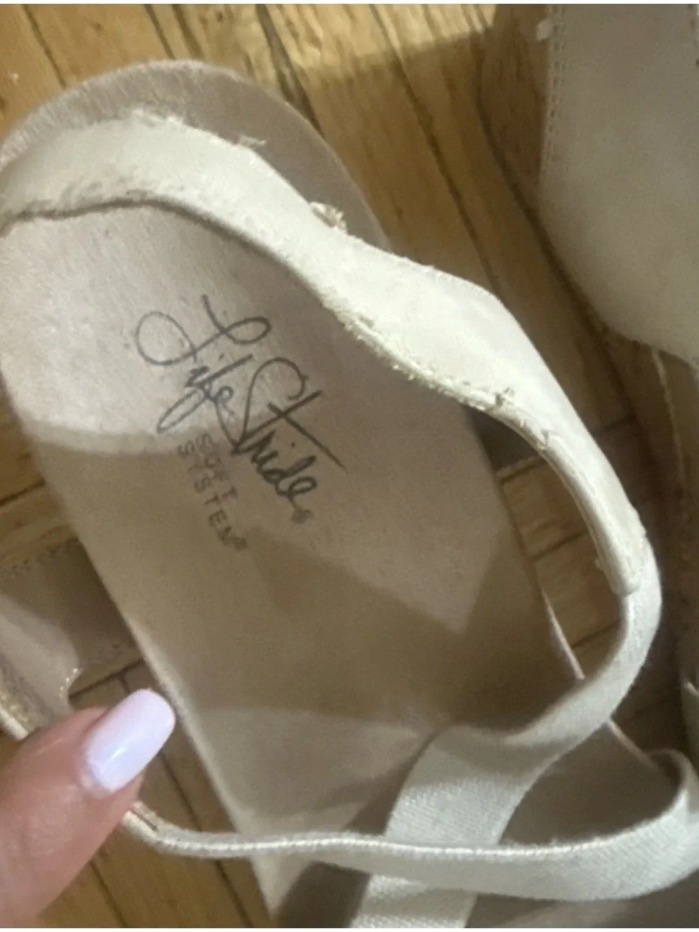 Life Stride comfortable nude
